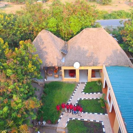 Irungu Forest Safari Lodge Katunguru Exteriér fotografie