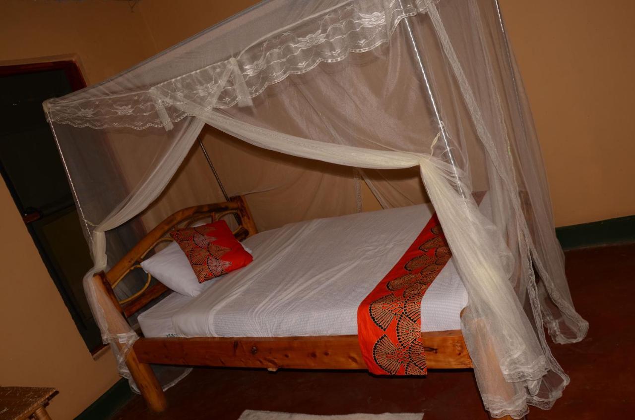 Irungu Forest Safari Lodge Katunguru Exteriér fotografie