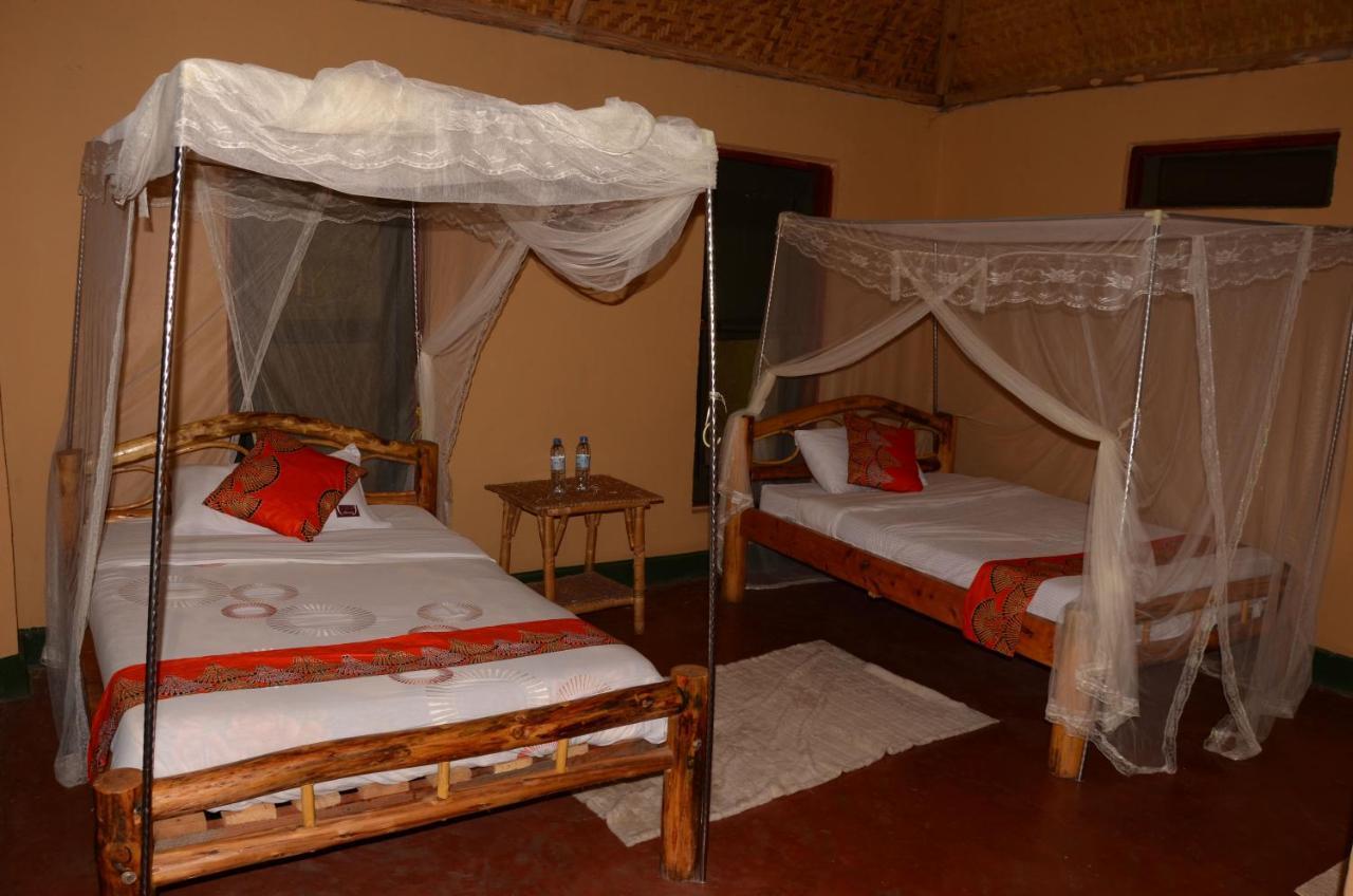 Irungu Forest Safari Lodge Katunguru Exteriér fotografie