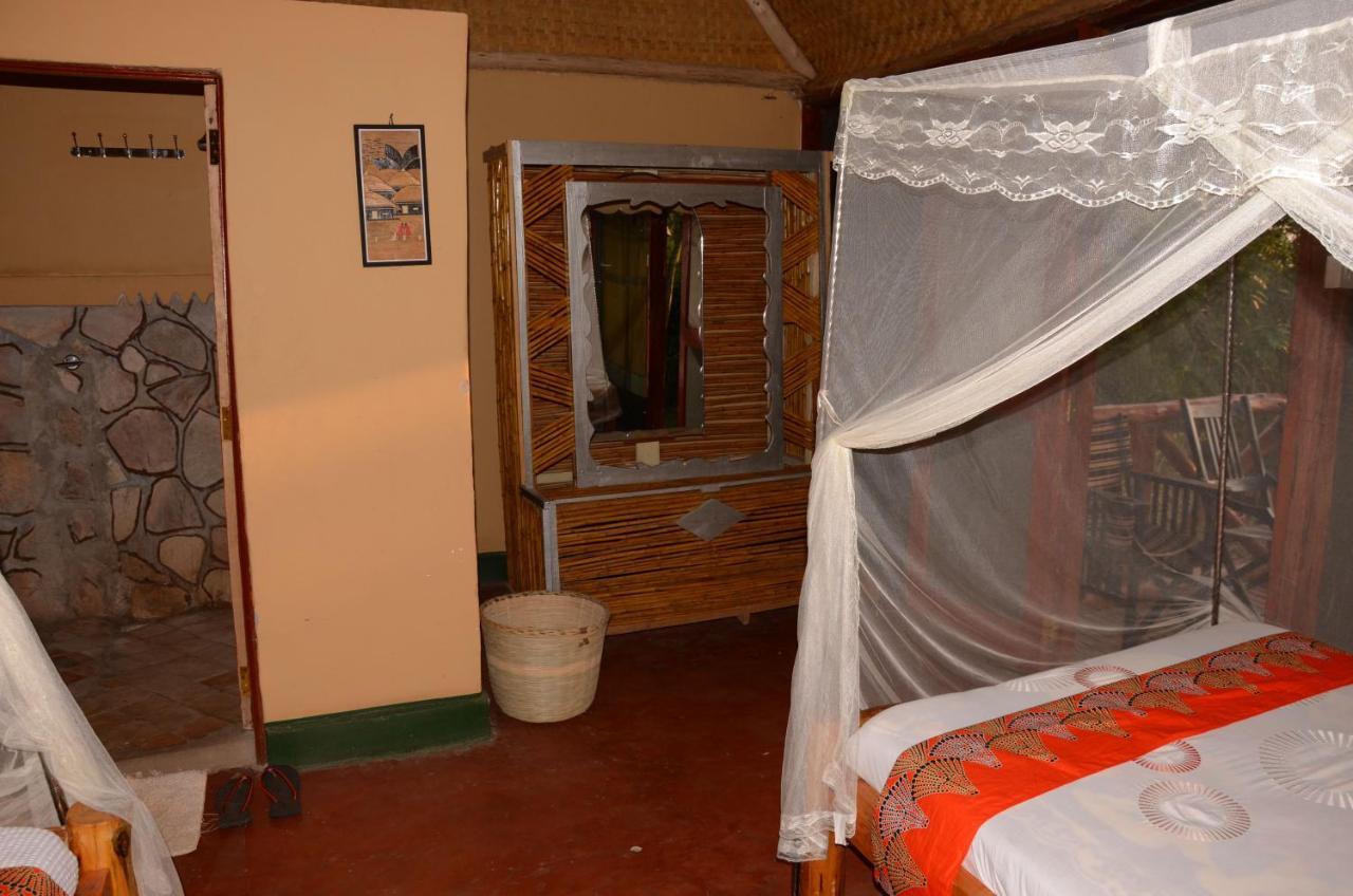 Irungu Forest Safari Lodge Katunguru Exteriér fotografie