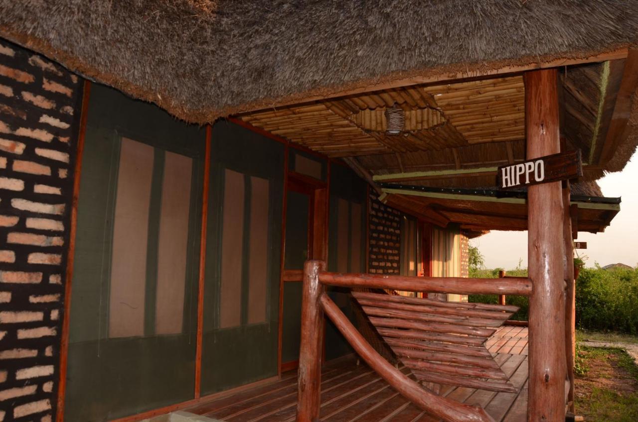Irungu Forest Safari Lodge Katunguru Exteriér fotografie