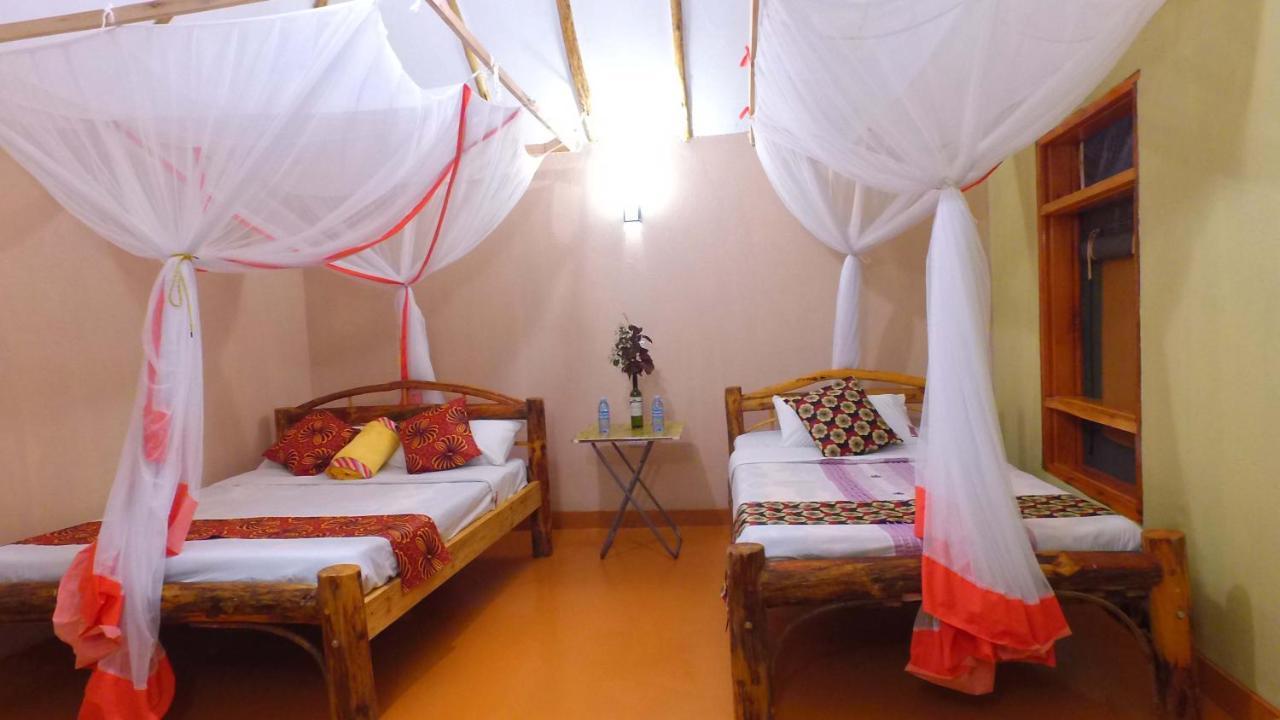 Irungu Forest Safari Lodge Katunguru Exteriér fotografie