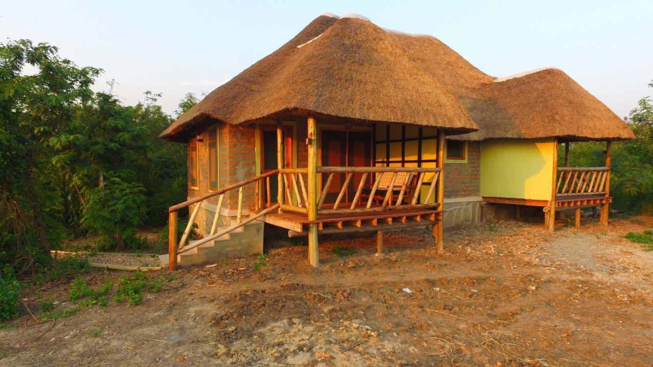 Irungu Forest Safari Lodge Katunguru Exteriér fotografie